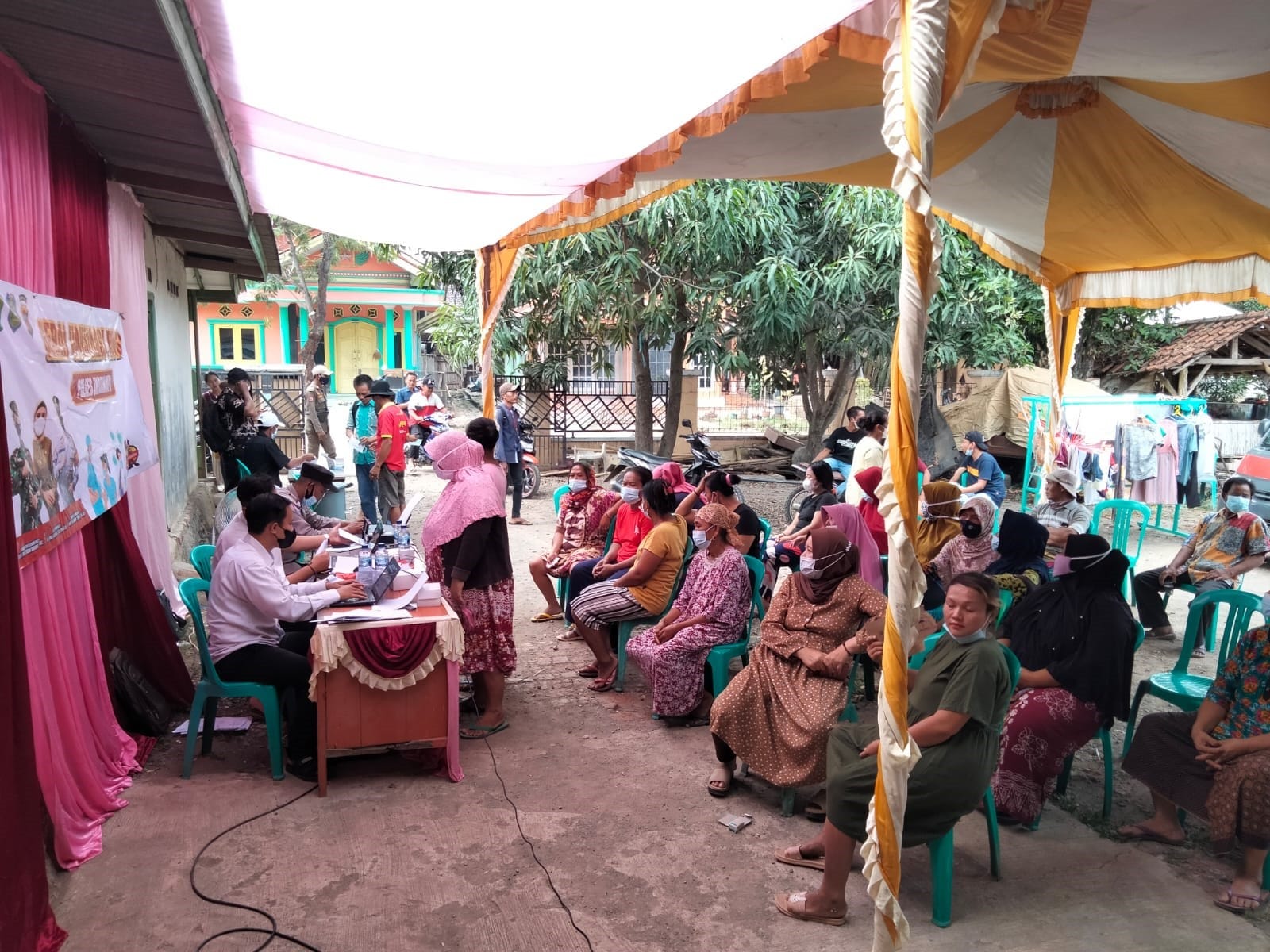 Antusias Sambut Vaksinasi Presisi