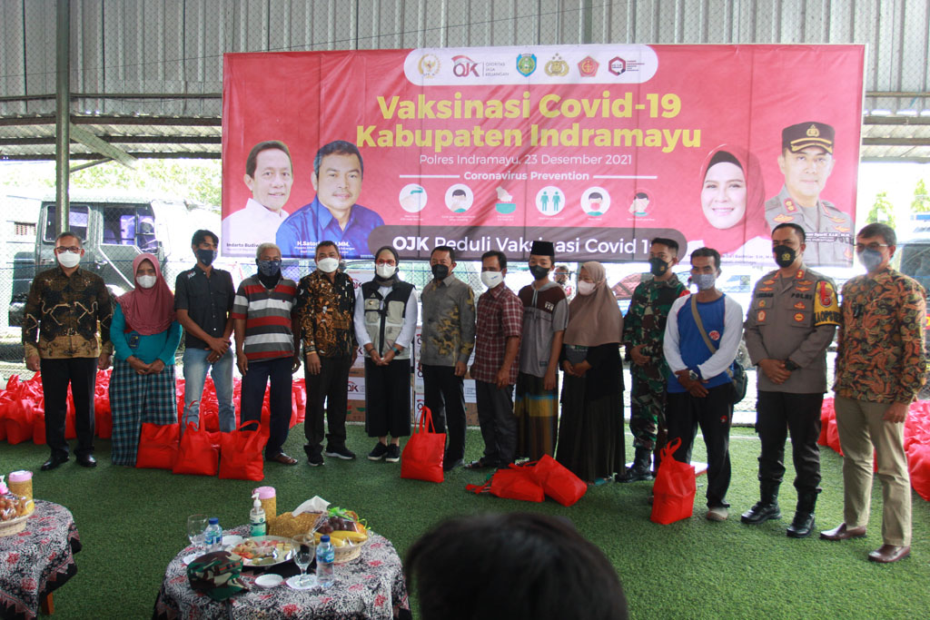 OJK Gelar Vaksinasi Covid-19 di Kabupaten Indramayu