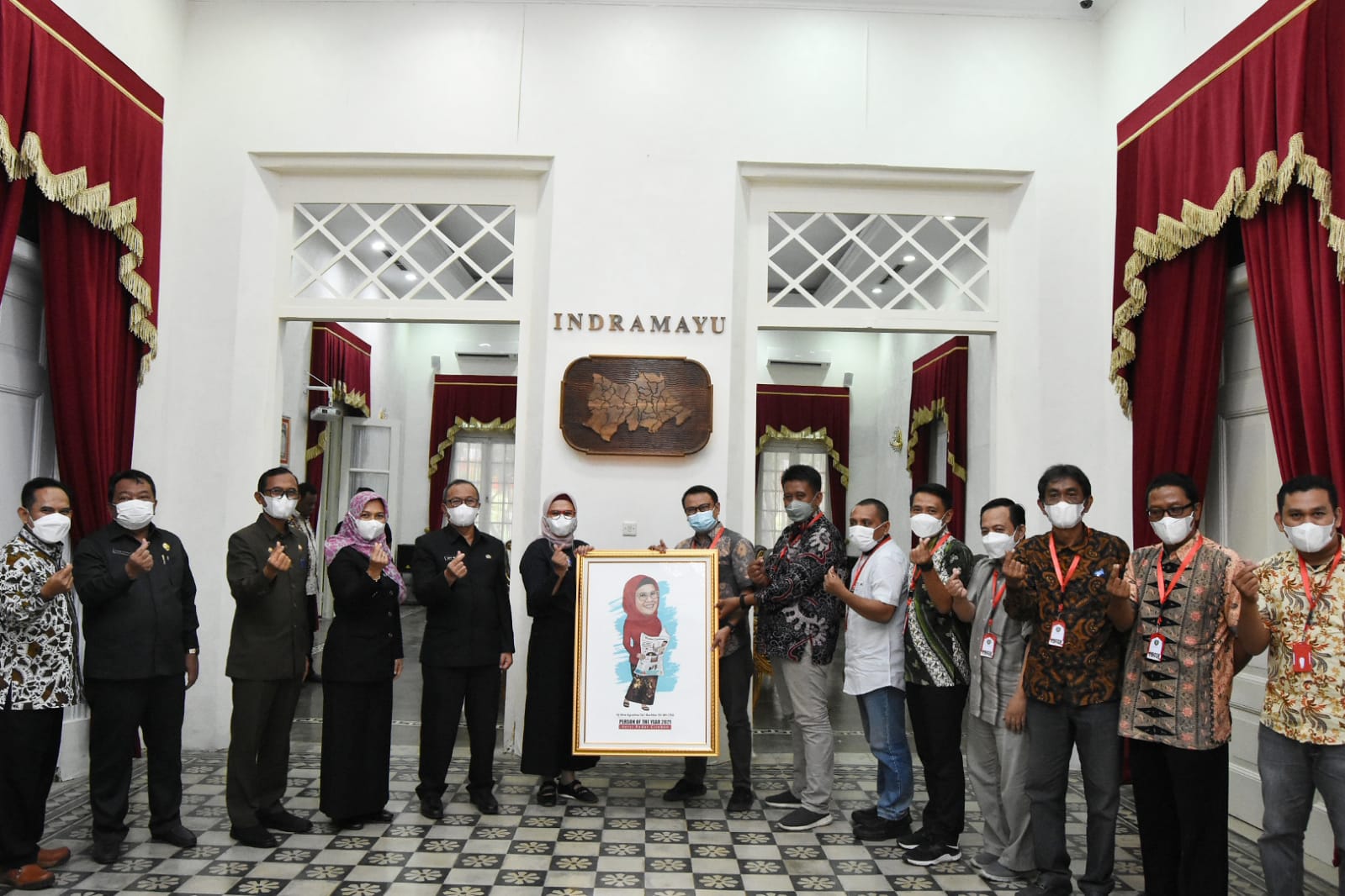 Bupati Indramayu Raih Penghargaan Person of The Year Radar Cirebon