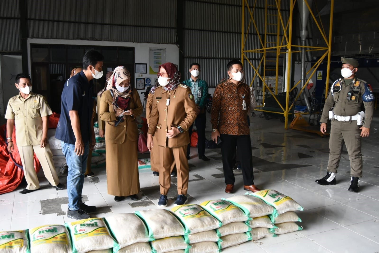 Bupati Nina Lakukan Sidak ke Rice Centre