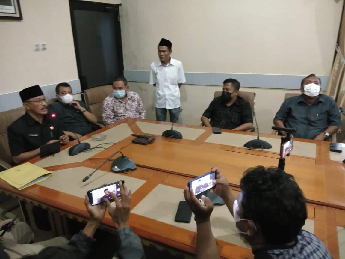 DPRD Lanjutkan Usulan Interpelasi, Fraksi PDIP Tegaskan Menolak Interpelasi