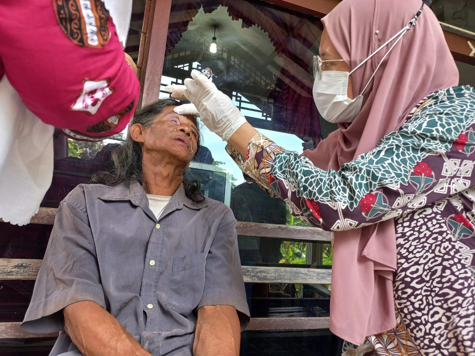 Sehari, Layani Dukcapil Patas dan Dokmaru