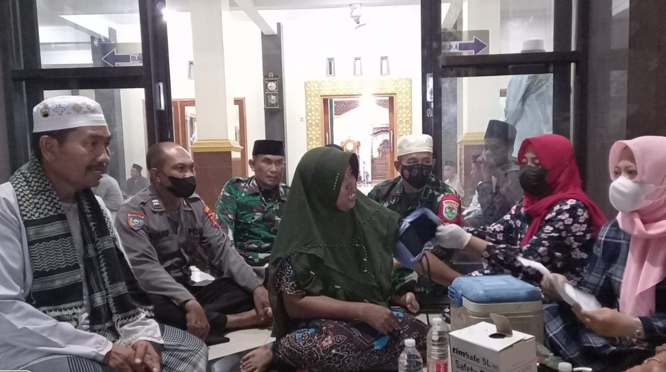 Pemcam Helat Tarling Sekaligus Vaksinasi