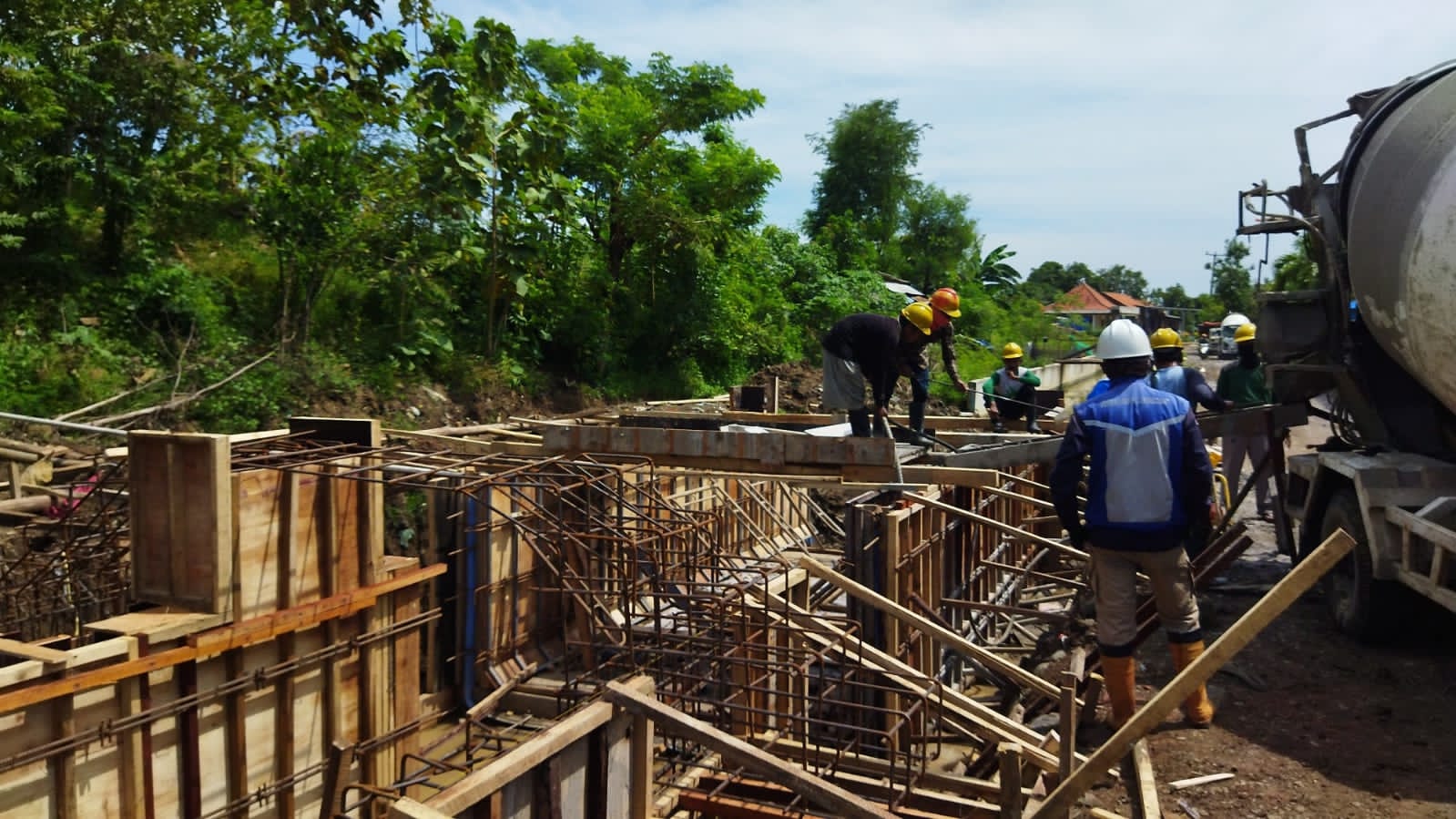 PT. SACNA Normalisasi Sungai Jumbleng